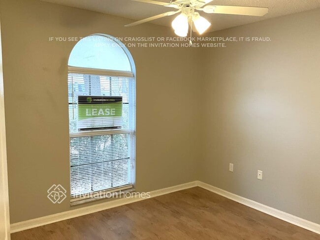 Building Photo - 25136 Ironwedge Dr