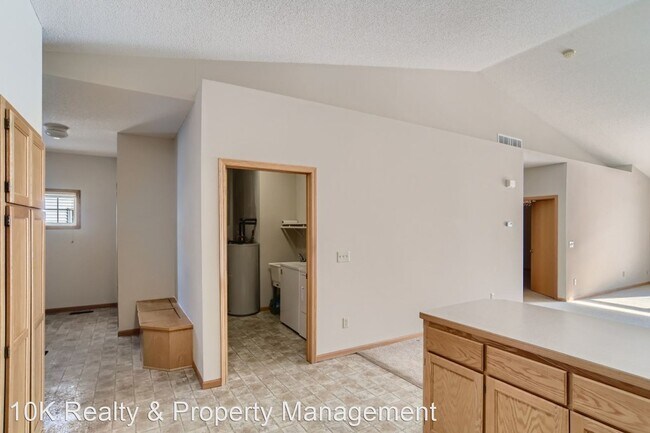 Foto del edificio - 2 br, 1 bath House - 205 21st Avenue SW