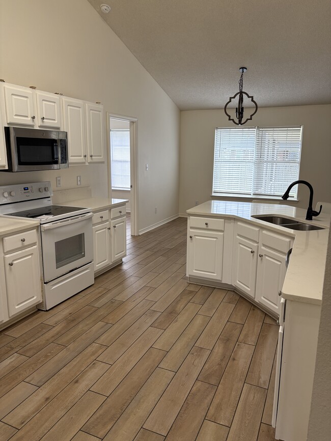 Foto del edificio - 342 Manchester Ln