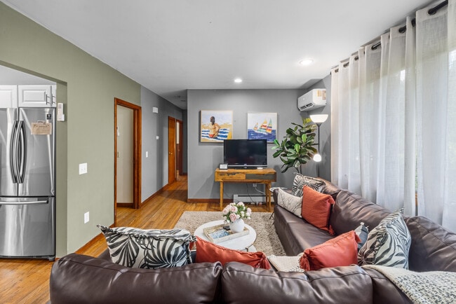 Photo - 178 S Pier Rd Townhome