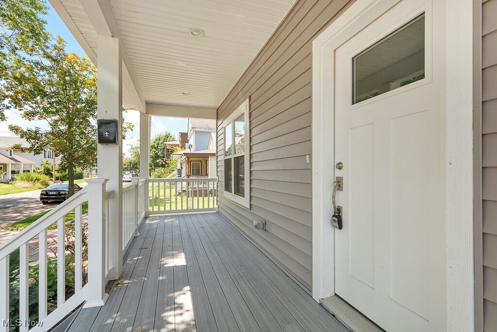 5904 Wakefield Ave Cleveland, OH 44102 – photo 2