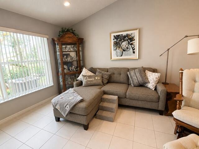 Foto del edificio - 6098 Lake Hibiscus Dr
