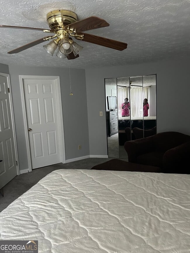 Building Photo - 4262 Parkview Ct