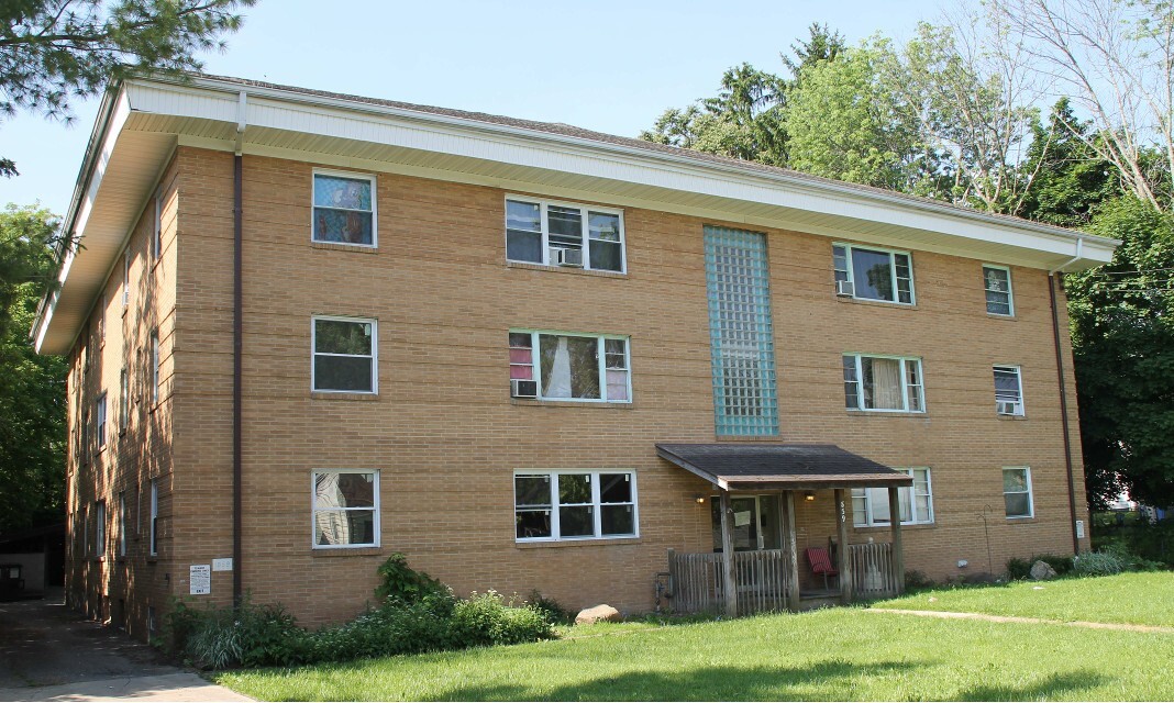 Foto principal - 839 W 3rd St
