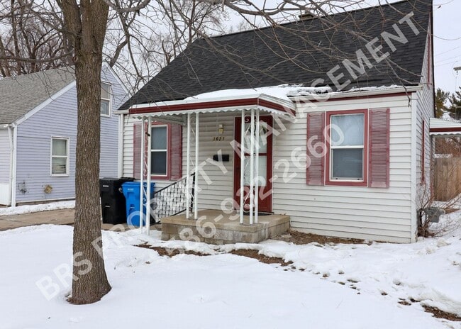 Building Photo - Welcome Home!