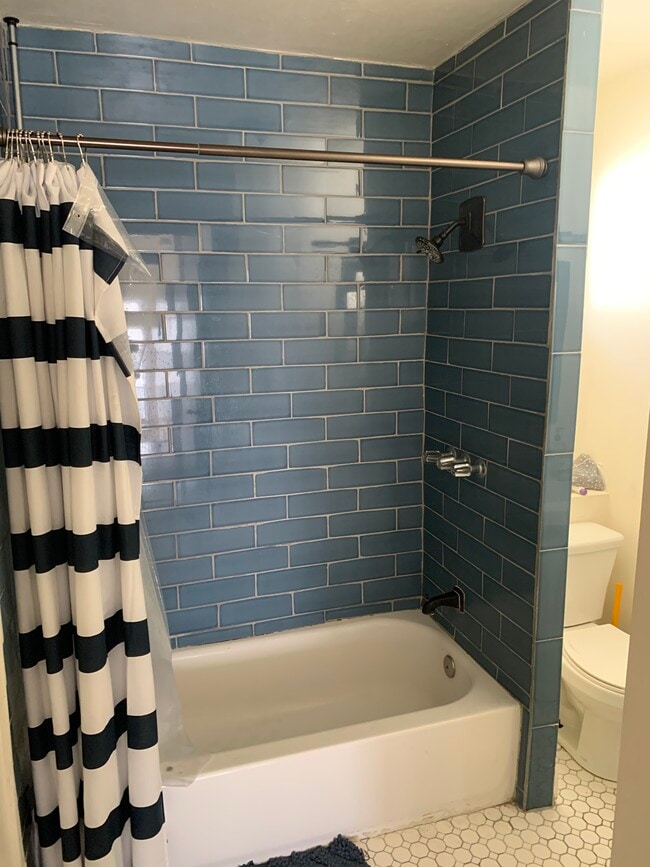 Building Photo - 1727 24th W St