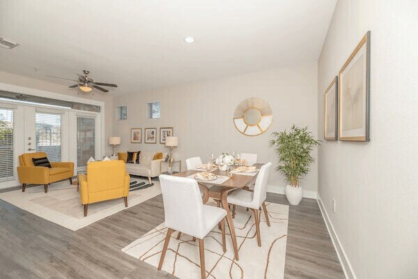 Foto del edificio - Reduced Rates + 1 MONTH FREE – Lease Now & Save!