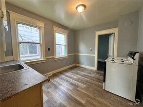 Building Photo - 62 Laforce Pl