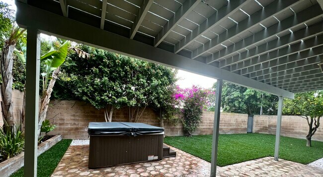 Jacuzzi and Patio - 26708 Indian Peak Rd