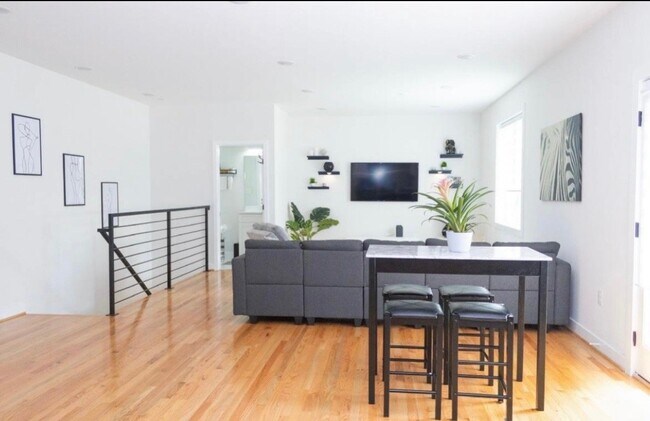Foto del edificio - 1416 22nd St SE