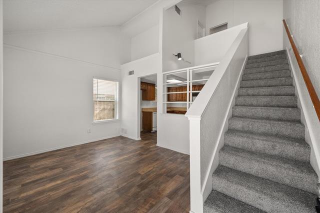 Building Photo - 311 Kings Way Dr