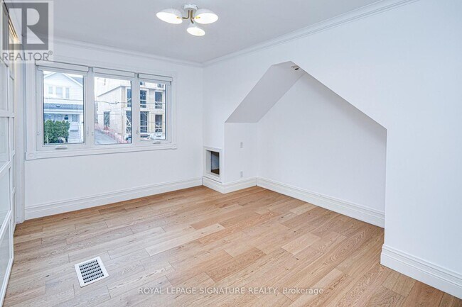 Building Photo - 218 Lee Ave