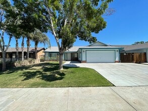Building Photo - 122 Lime Ave