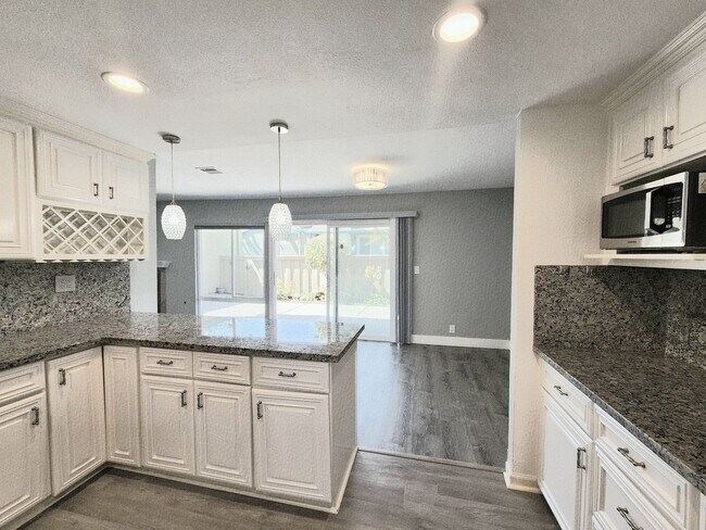 Building Photo - Spacious 4 bedroom in Foster City