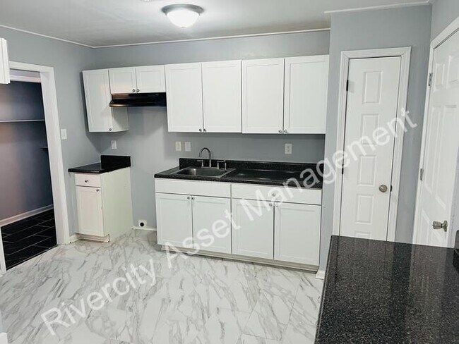 Foto del edificio - SECTION 8 FRIENDLY!!! NEWLY RENOVATED!!!! ...