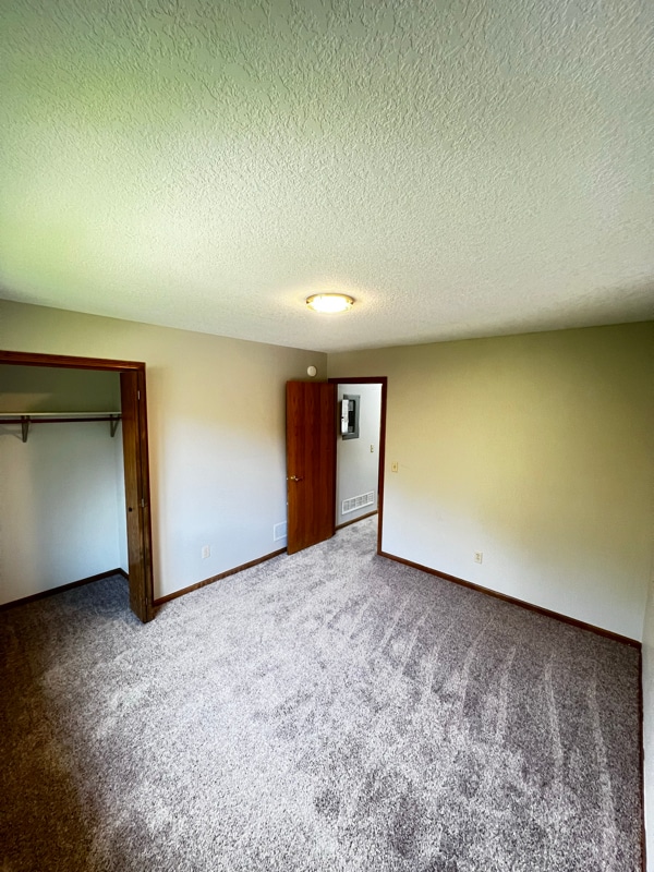 Building Photo - 703 11th Avenue B Ct