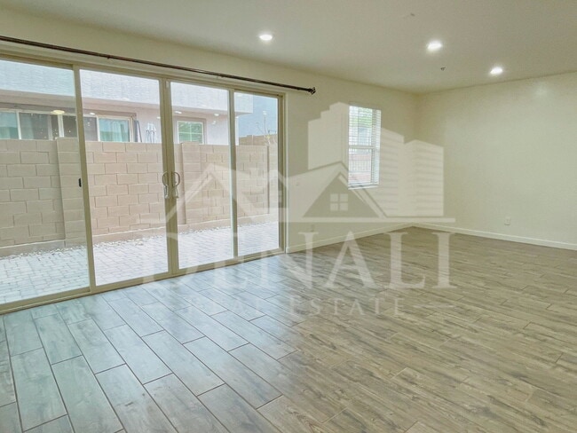 Foto del edificio - 17155 N 9th Pl