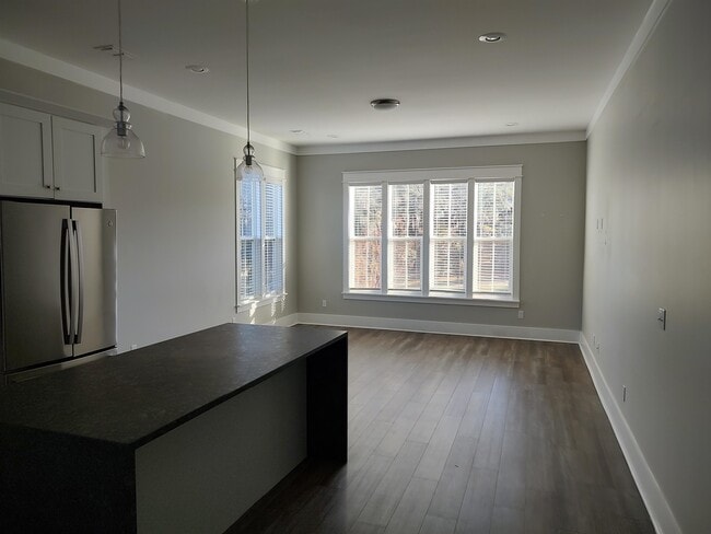 Building Photo - 3589 Esplanade Way