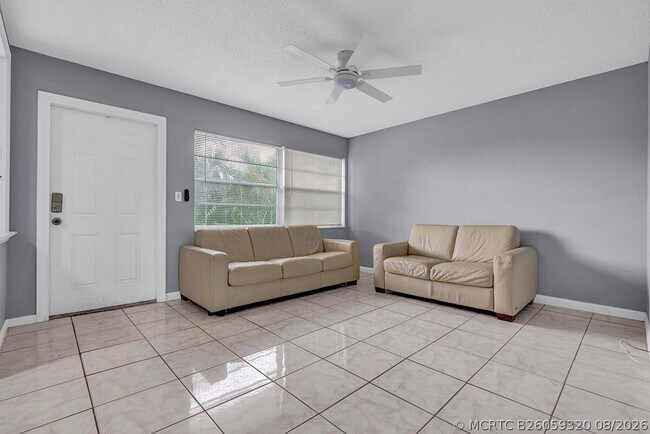 Foto del edificio - 340 NW 19th St