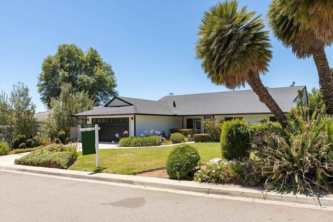 Building Photo - 1304 San Julian Dr