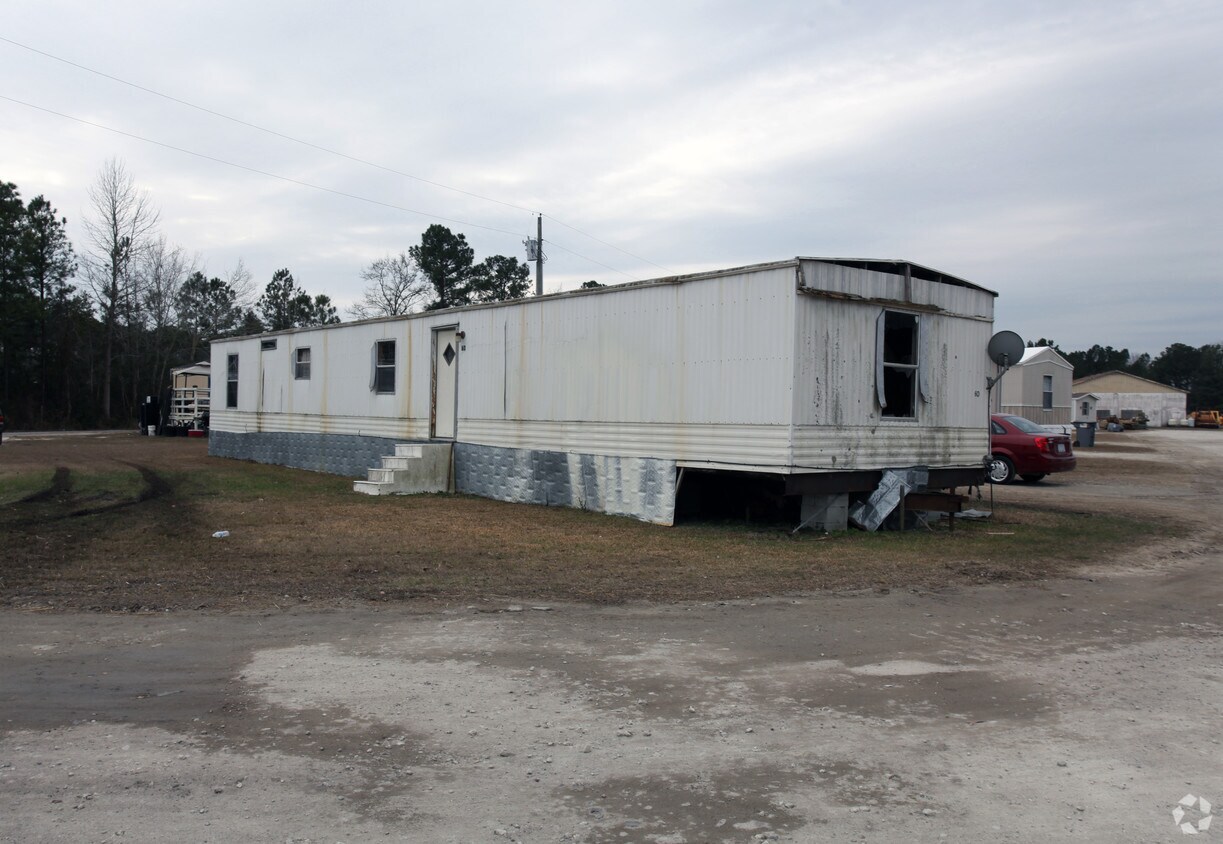 Building Photo - 1860 Wilmington Hwy