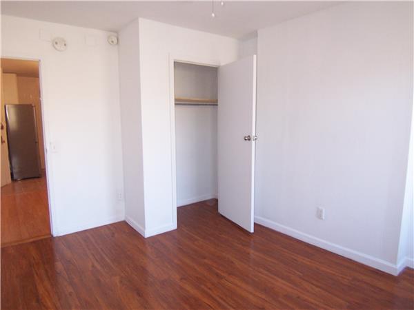 Building Photo - 111 Chrystie St