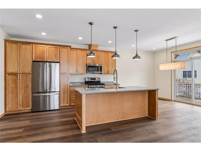Building Photo - 2121 Village Trail