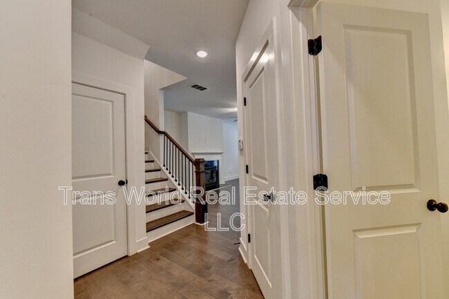 Building Photo - 275 Auburn Valley Wy