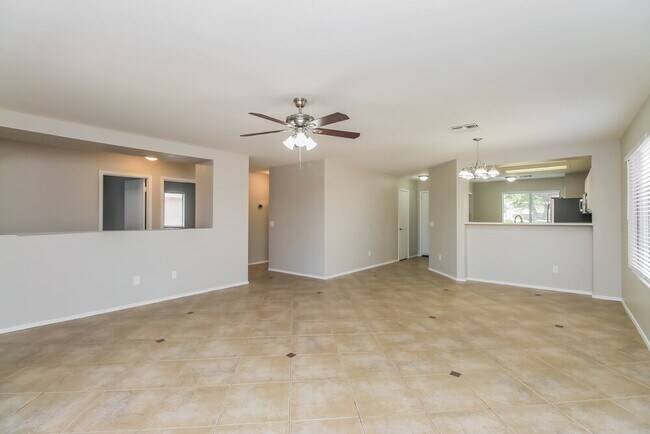 Foto del edificio - 5743 E Flossmoor Cir