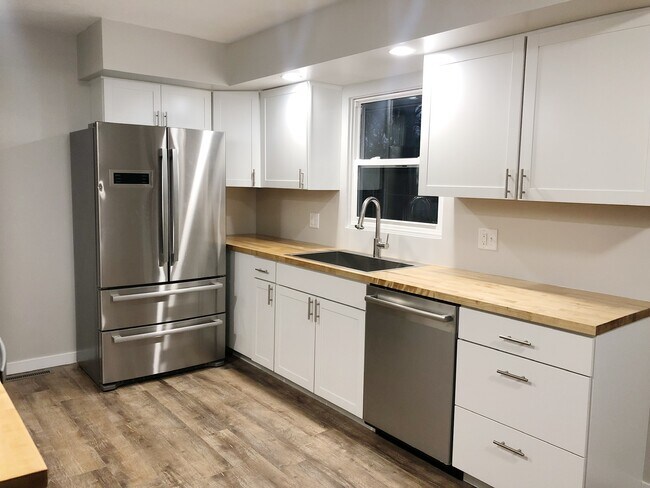 Foto del edificio - 4901 S 48th St