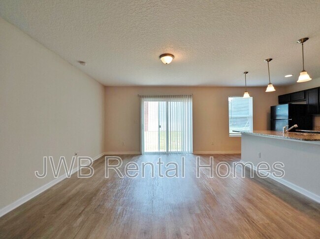 Building Photo - 5597 Longspur Ct