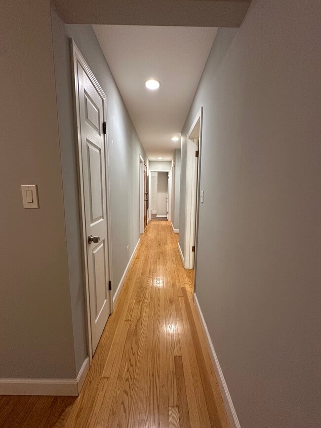 Hallway - 5754 W Montrose Ave