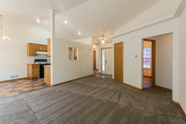 Building Photo - 830 Madera Ct