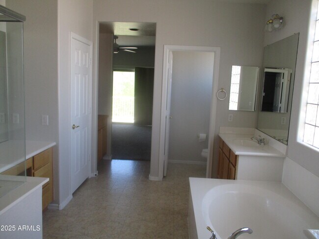 Building Photo - 3534 W Rushmore Dr