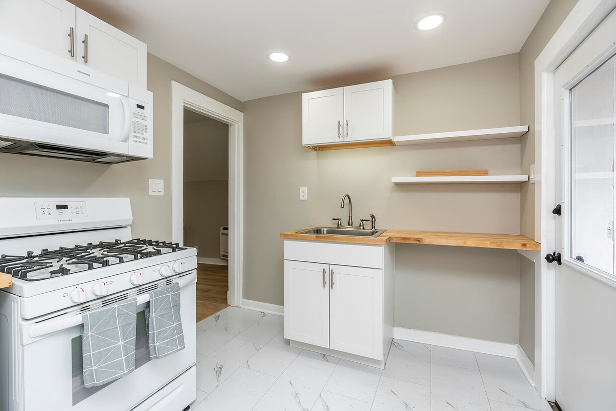 161 Preston Ave Unit 3, Lexington, KY 40502 Room for Rent in