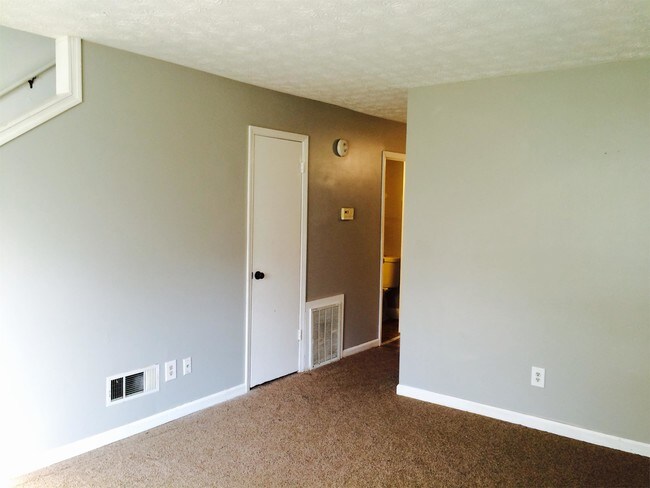 Foto del edificio - 205 Meadowbrook Ct