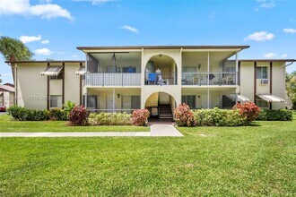 Building Photo - 5839 La Pinata Blvd
