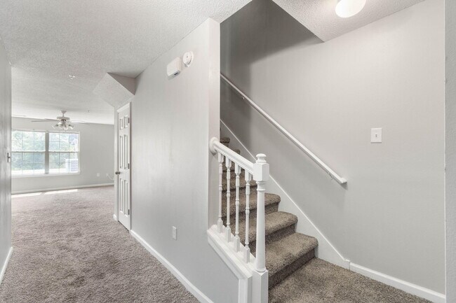 Foto del edificio - 183 Swaying Pine Ct