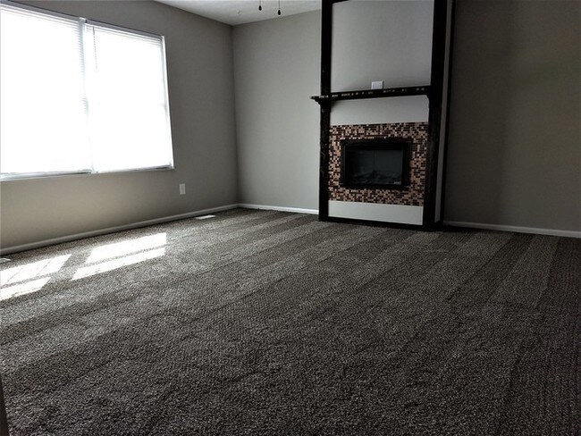 Building Photo - 253 Greenwell Ave