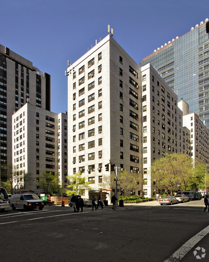 Building Photo - 1277 York Ave
