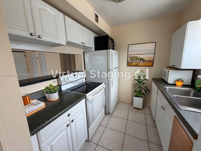 Foto del edificio - 16508 NE 26th Ave