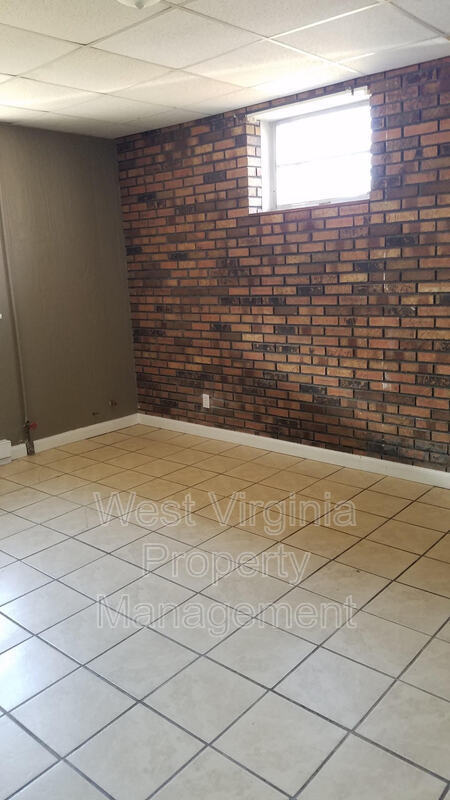 Building Photo - 239 Hargrove St