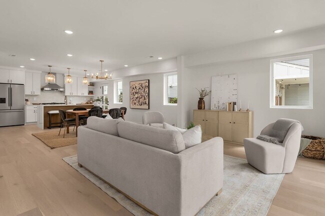 Foto del edificio - 909 Cheatham Pl