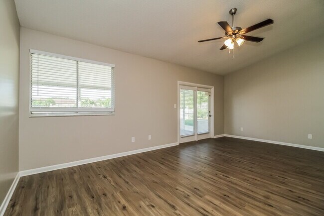 Foto del edificio - 1533 Colony Ave