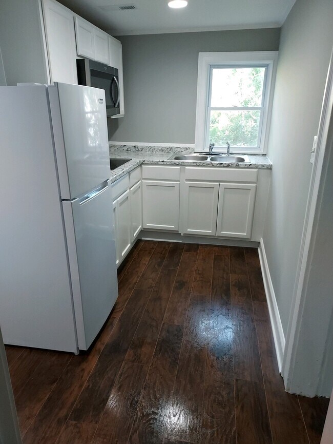 709 S Merritt Mill Rd Unit Apt A and Apt D, Chapel Hill, NC 27516 709