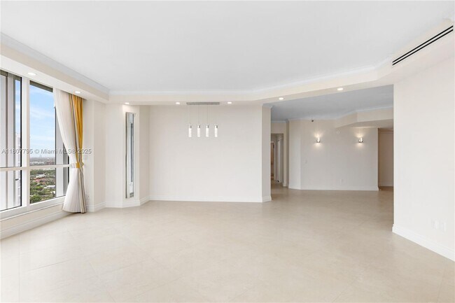Foto del edificio - 21150 Point Pl