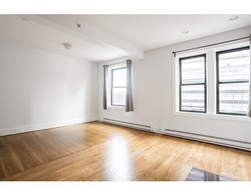 Foto del edificio - 90 Warrenton St