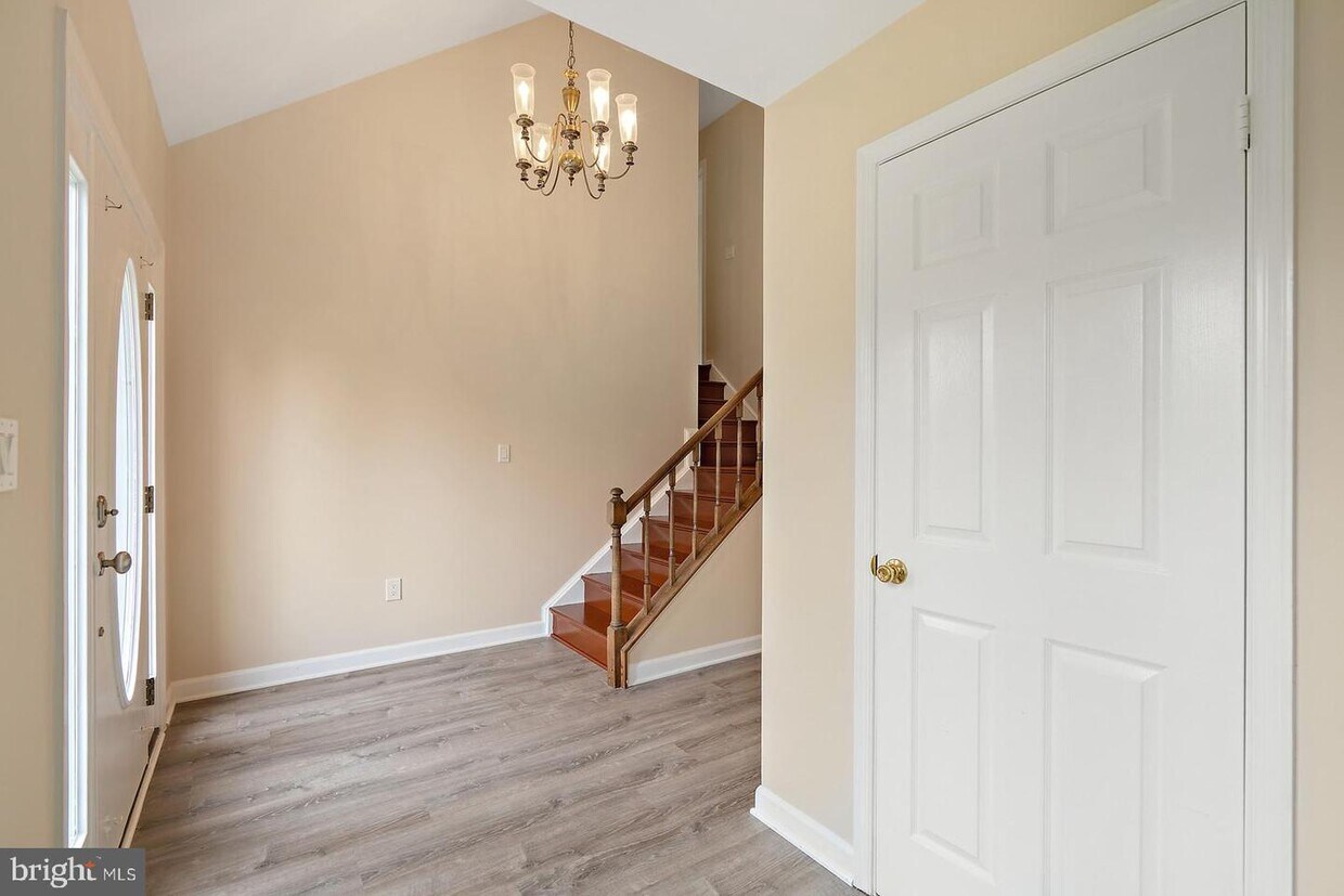 Primary Photo - 1600 Sereno Ct