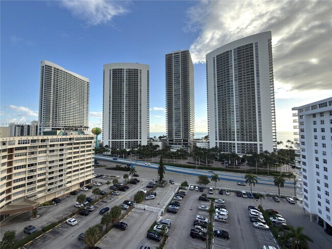 Foto del edificio - 1833 S Ocean Dr