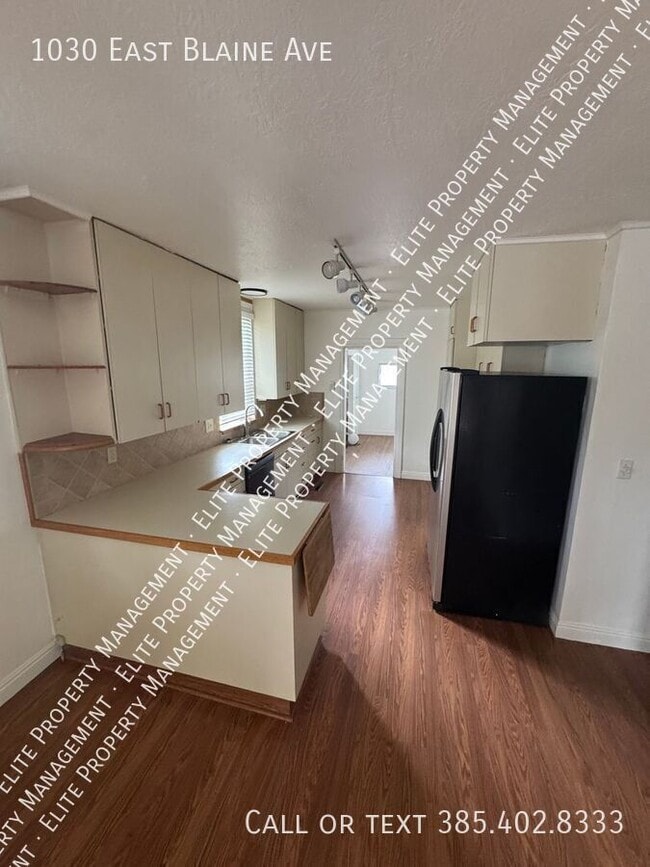 Foto del edificio - 1030 Blaine Ave